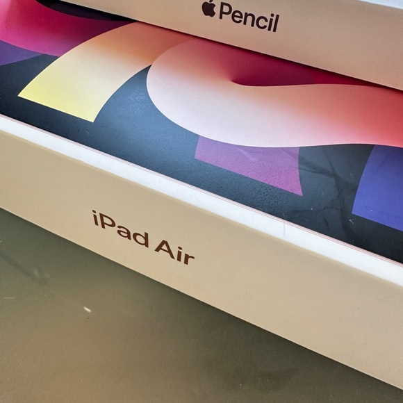 iPad Air 4th Generation 10.9” (64GB) + Apple Pencil (2nd) + Beats Studio 3 - Picture 2 of 4